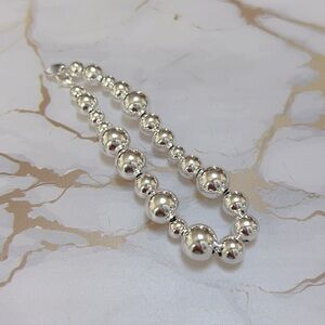 Silver ball bracelet